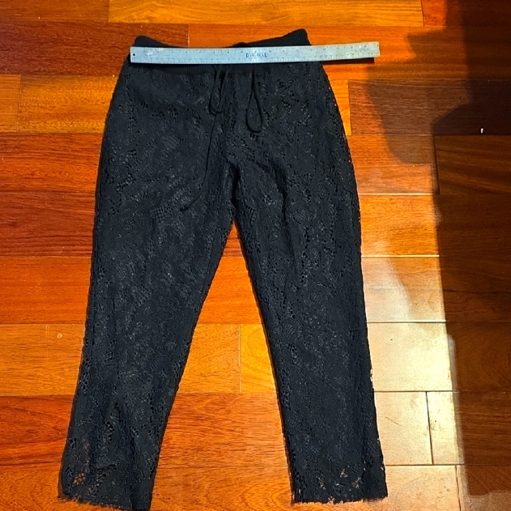 ROI Lace Pants
